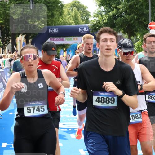 29.06.2025 - hella hamburg halbmarathon Zöllner http://msf.ph/oto/8182596 29.06.2025 10:40:52 Ziel 1631, 1882, 2750, 4634, 4889, 5014, 5026, 5745, 6429, 7080, 7109, 7378, 8074, 8629, 9547, 9979, 10369, 10934, 11959, 14092, 14661, 15351, 16201, 16249, 17486 meine-sportfotos.de
