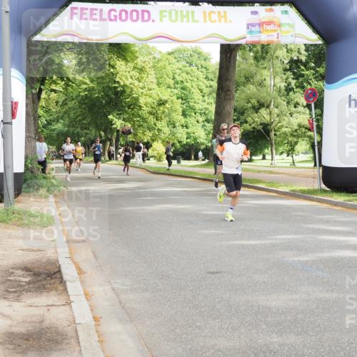29.06.2025 - hella hamburg halbmarathon MichiJ http://msf.ph/oto/8182601 29.06.2025 10:17:36 Zwischen KM18-KM19 1577, 10655, 13956, 15583 meine-sportfotos.de