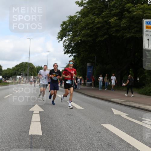 29.06.2025 - hella hamburg halbmarathon Yannick Fuchs http://msf.ph/oto/8182670 29.06.2025 10:28:54 20KM 1080, 1743, 2228, 2879, 3005, 5550, 6305, 7534, 7901, 9345, 9376, 10865, 11019, 12595, 13066, 13493, 13494, 13771, 14448, 14549, 15500, 15902, 16148, 16243, 16417, 17191, 17489, 17751, 17877, 18026, 18099, 18906 meine-sportfotos.de