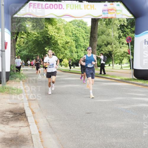29.06.2025 - hella hamburg halbmarathon MichiJ http://msf.ph/oto/8182725 29.06.2025 10:17:41 Zwischen KM18-KM19 2604, 10655, 15583 meine-sportfotos.de