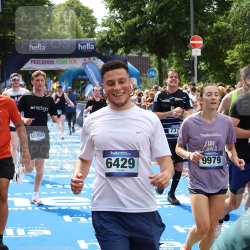 29.06.2025 - hella hamburg halbmarathon Zöllner http://msf.ph/oto/8182748 29.06.2025 10:40:57 Ziel 1631, 1677, 6429, 7109, 7378, 9547, 9979, 10369, 10934, 12088, 12385, 13029, 13158, 14661, 15689, 16347, 17032, 17720, 18173 meine-sportfotos.de