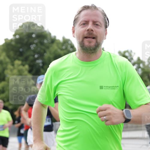 29.06.2025 - hella hamburg halbmarathon Jannik Wohlers http://msf.ph/oto/8182761 29.06.2025 10:23:05 Lombardsbrücke 1048, 1304, 1362, 4391, 4728, 5160, 5406, 6502, 7029, 7820, 10739, 11300, 11798, 11879, 12874, 14265, 14510, 14512, 14821, 15709, 16185, 16251, 17013, 17199, 17719, 18070, 18071, 18089, 18332, 18402, 18818, 18865 meine-sportfotos.de