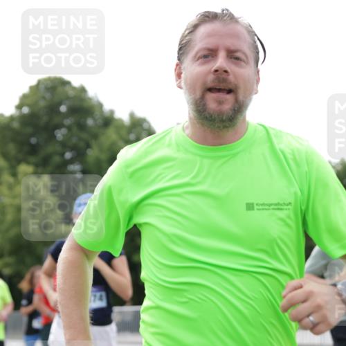 29.06.2025 - hella hamburg halbmarathon Jannik Wohlers http://msf.ph/oto/8182775 29.06.2025 10:23:05 Lombardsbrücke 1048, 1304, 1362, 4391, 4728, 5160, 5406, 6502, 7029, 7820, 10739, 11300, 11798, 11879, 12874, 14265, 14510, 14512, 14821, 15709, 16185, 16251, 17013, 17199, 17719, 18070, 18071, 18089, 18332, 18402, 18818, 18865 meine-sportfotos.de