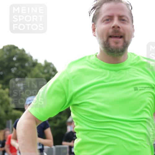 29.06.2025 - hella hamburg halbmarathon Jannik Wohlers http://msf.ph/oto/8182818 29.06.2025 10:23:06 Lombardsbrücke 1048, 1304, 1362, 4391, 4728, 5160, 5406, 7029, 7820, 11300, 11798, 11879, 12874, 14265, 14510, 14512, 14821, 15709, 16185, 16251, 17199, 17719, 18070, 18071, 18089, 18332, 18402, 18818, 18865 meine-sportfotos.de