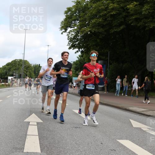 29.06.2025 - hella hamburg halbmarathon Yannick Fuchs http://msf.ph/oto/8182837 29.06.2025 10:28:55 20KM 1080, 1743, 2228, 2879, 3005, 5550, 6305, 7534, 7901, 9345, 9376, 9519, 10865, 11019, 13066, 13493, 13494, 13771, 14448, 14549, 15500, 15902, 16148, 16243, 16417, 17489, 17751, 17877, 18026, 18099, 18906 meine-sportfotos.de