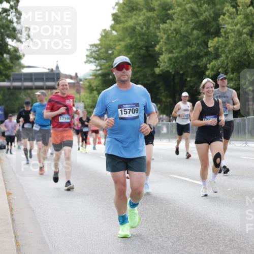 29.06.2025 - hella hamburg halbmarathon Jannik Wohlers http://msf.ph/oto/8182990 29.06.2025 10:23:08 Lombardsbrücke 1048, 1304, 1362, 4391, 4646, 4728, 5160, 5406, 6747, 7029, 7820, 9715, 11300, 11793, 11879, 12874, 14265, 14510, 14512, 15709, 16185, 16251, 16331, 17199, 18070, 18071, 18089, 18332, 18402, 18818, 18865 meine-sportfotos.de