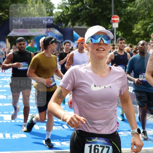 29.06.2025 - hella hamburg halbmarathon Zöllner http://msf.ph/oto/8183055 29.06.2025 10:41:03 Ziel 1677, 2949, 6550, 6683, 9358, 9755, 11062, 11922, 12088, 12385, 13029, 13158, 15689, 16347, 17032, 17100, 17620, 17720, 17971 meine-sportfotos.de