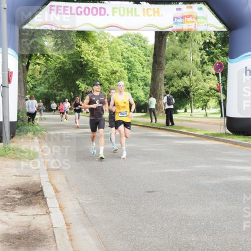 29.06.2025 - hella hamburg halbmarathon MichiJ http://msf.ph/oto/8183071 29.06.2025 10:17:44 Zwischen KM18-KM19 1122, 2604, 12529, 15576, 15583, 17354, 19042 meine-sportfotos.de