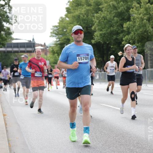 29.06.2025 - hella hamburg halbmarathon Jannik Wohlers http://msf.ph/oto/8183072 29.06.2025 10:23:08 Lombardsbrücke 1048, 1304, 1362, 4391, 4646, 4728, 5160, 5406, 6747, 7029, 7820, 9715, 11300, 11793, 11879, 12874, 14265, 14510, 14512, 15709, 16185, 16251, 16331, 17199, 18070, 18071, 18089, 18332, 18402, 18818, 18865 meine-sportfotos.de
