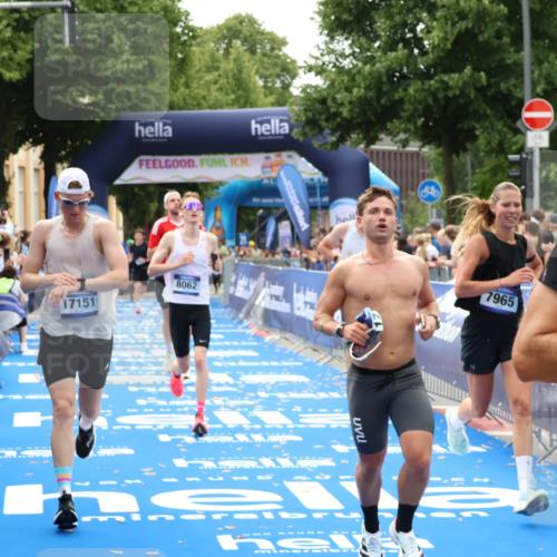 29.06.2025 - hella hamburg halbmarathon Zöllner http://msf.ph/oto/8183100 29.06.2025 10:32:50 Ziel 7965, 8062, 12987, 13686, 14028, 15054, 16425, 17117, 17151, 18687 meine-sportfotos.de