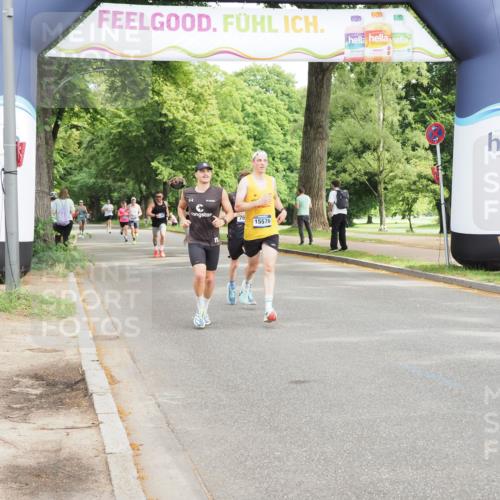 29.06.2025 - hella hamburg halbmarathon MichiJ http://msf.ph/oto/8183103 29.06.2025 10:17:44 Zwischen KM18-KM19 1122, 2604, 12529, 15576, 15583, 17354, 19042 meine-sportfotos.de