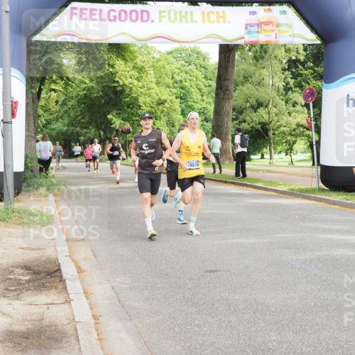 29.06.2025 - hella hamburg halbmarathon MichiJ http://msf.ph/oto/8183120 29.06.2025 10:17:44 Zwischen KM18-KM19 1122, 2604, 12529, 15576, 15583, 17354, 19042 meine-sportfotos.de