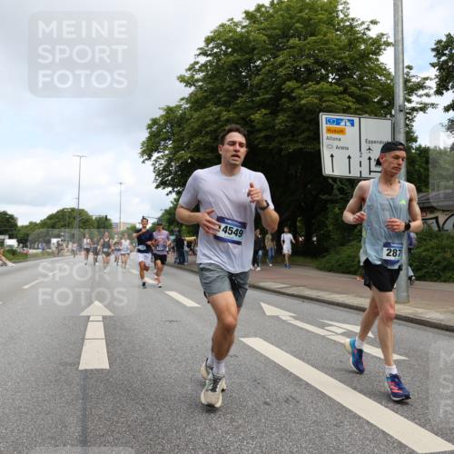 29.06.2025 - hella hamburg halbmarathon Yannick Fuchs http://msf.ph/oto/8183155 29.06.2025 10:28:57 20KM 1080, 1743, 2228, 2879, 3005, 5550, 6305, 7534, 7884, 7901, 9345, 9376, 9519, 10865, 11019, 11202, 13066, 13493, 13494, 13771, 14448, 14549, 15500, 15902, 16148, 16243, 16417, 17489, 17751, 17877, 18026, 18099, 18906 meine-sportfotos.de