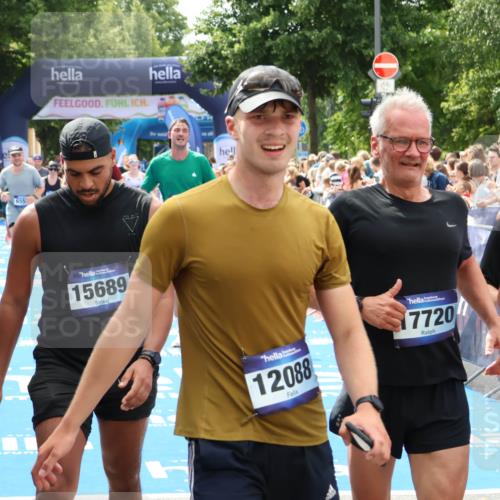 29.06.2025 - hella hamburg halbmarathon Zöllner http://msf.ph/oto/8183190 29.06.2025 10:41:05 Ziel 2568, 2949, 4871, 6550, 6683, 9358, 9755, 11062, 11922, 13158, 13268, 15689, 16347, 17032, 17100, 17620, 17720, 17971, 18045, 18049 meine-sportfotos.de