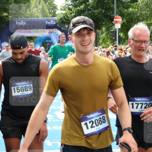 29.06.2025 - hella hamburg halbmarathon Zöllner http://msf.ph/oto/8183210 29.06.2025 10:41:06 Ziel 1136, 2568, 2949, 4871, 6550, 6683, 9358, 9755, 9815, 11062, 11922, 13268, 17100, 17620, 17971, 18045, 18049 meine-sportfotos.de
