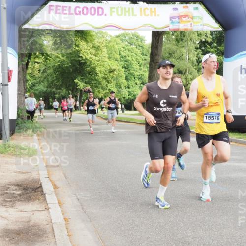 29.06.2025 - hella hamburg halbmarathon MichiJ http://msf.ph/oto/8183241 29.06.2025 10:17:46 Zwischen KM18-KM19 1122, 2604, 7651, 12529, 15576, 17354, 19042 meine-sportfotos.de