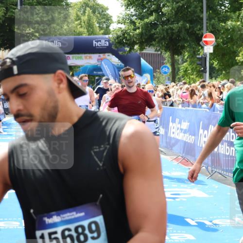 29.06.2025 - hella hamburg halbmarathon Zöllner http://msf.ph/oto/8183265 29.06.2025 10:41:08 Ziel 1136, 2568, 2949, 3618, 4380, 4871, 5709, 6550, 6683, 9358, 9659, 9755, 9815, 11062, 11922, 13268, 17100, 17620, 17971, 18045, 18049 meine-sportfotos.de