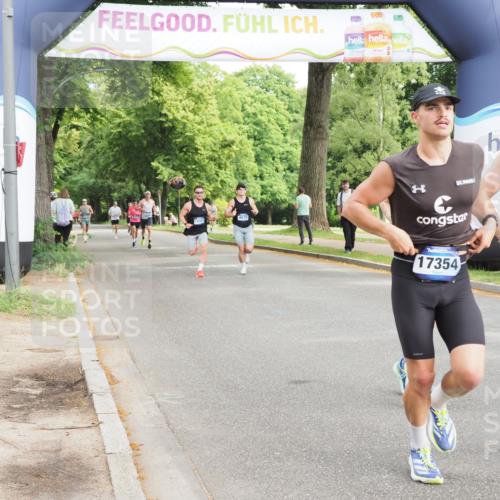 29.06.2025 - hella hamburg halbmarathon MichiJ http://msf.ph/oto/8183279 29.06.2025 10:17:46 Zwischen KM18-KM19 1122, 2604, 7651, 12529, 15576, 17354, 19042 meine-sportfotos.de