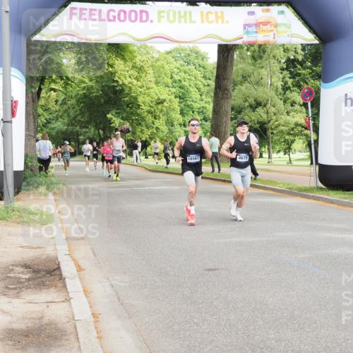 29.06.2025 - hella hamburg halbmarathon MichiJ http://msf.ph/oto/8183402 29.06.2025 10:17:48 Zwischen KM18-KM19 1122, 4678, 7651, 12529, 15576, 17354, 18567, 19042 meine-sportfotos.de