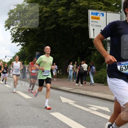 29.06.2025 - hella hamburg halbmarathon Yannick Fuchs http://msf.ph/oto/8183510 29.06.2025 10:28:59 20KM 1080, 2228, 2879, 3005, 5550, 6305, 7534, 7884, 7901, 9376, 9519, 10865, 11019, 11202, 11230, 13066, 13493, 13494, 13771, 14448, 14549, 15500, 15902, 16148, 16243, 16417, 17489, 17751, 17877, 18026, 18906 meine-sportfotos.de