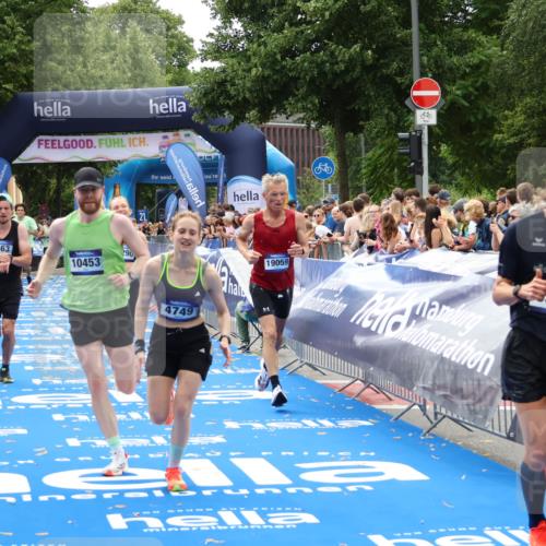 29.06.2025 - hella hamburg halbmarathon Zöllner http://msf.ph/oto/8183525 29.06.2025 10:33:00 Ziel 4463, 4749, 6358, 10453, 11169, 12290, 18679, 19059 meine-sportfotos.de