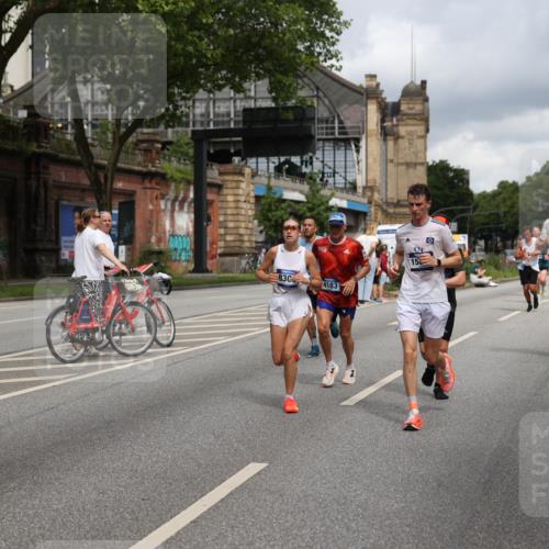 29.06.2025 - hella hamburg halbmarathon Yannick Fuchs http://msf.ph/oto/8183570 29.06.2025 10:43:22 20KM 1094, 1342, 1381, 1452, 1476, 2260, 2504, 2592, 2596, 2706, 2889, 3060, 4183, 4185, 4847, 4890, 5460, 5705, 6158, 7067, 7297, 8112, 8302, 8821, 9038, 9126, 9213, 9463, 9649, 9661, 9695, 10053, 10184, 10859, 10860, 11340, 11519, 11579, 11679, 11779, 11977, 12094, 12421, 12533, 13009, 13183, 13233, 13269, 13450, 13688, 15384, 15422, 15523, 15857, 15894, 16114, 16369, 16592, 16627, 17173, 17632, 18598, 18842, 18873, 18887 meine-sportfotos.de