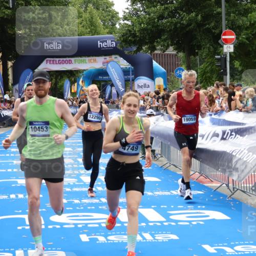 29.06.2025 - hella hamburg halbmarathon Zöllner http://msf.ph/oto/8183590 29.06.2025 10:33:00 Ziel 4463, 4749, 6358, 10453, 11169, 12290, 18679, 19059 meine-sportfotos.de