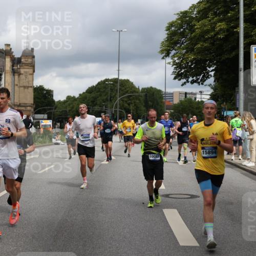 29.06.2025 - hella hamburg halbmarathon Yannick Fuchs http://msf.ph/oto/8183638 29.06.2025 10:43:23 20KM 1094, 1342, 1381, 1452, 1476, 2013, 2260, 2504, 2592, 2596, 2706, 2889, 3060, 4017, 4183, 4185, 4847, 4890, 5460, 5705, 6158, 7067, 7297, 8112, 8302, 8821, 9038, 9126, 9213, 9463, 9619, 9649, 9661, 9695, 10053, 10184, 10859, 10860, 11340, 11519, 11579, 11679, 11779, 11977, 12094, 12421, 12533, 13009, 13183, 13233, 13269, 13450, 13688, 15384, 15422, 15523, 15857, 15894, 16114, 16369, 16592, 16627, 16731, 17173, 17632, 18842, 18873, 18887 meine-sportfotos.de