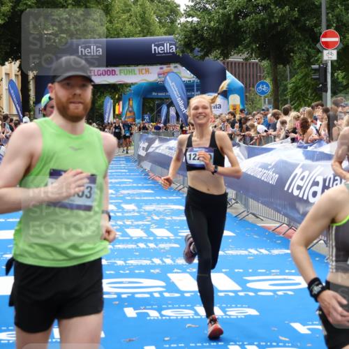 29.06.2025 - hella hamburg halbmarathon Zöllner http://msf.ph/oto/8183693 29.06.2025 10:33:01 Ziel 4463, 4749, 10453, 11169, 12290, 18679, 19059 meine-sportfotos.de