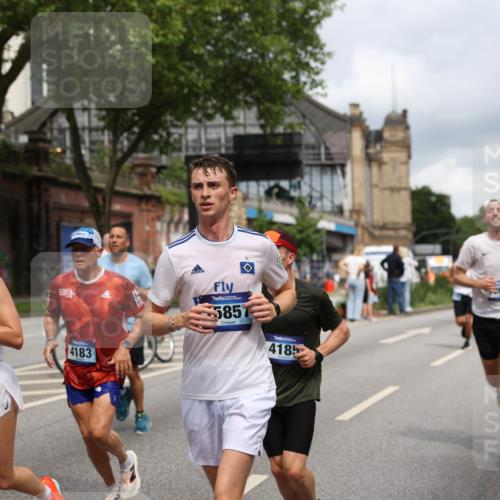 29.06.2025 - hella hamburg halbmarathon Yannick Fuchs http://msf.ph/oto/8183702 29.06.2025 10:43:24 20KM 1094, 1342, 1381, 1452, 1476, 2013, 2260, 2504, 2592, 2596, 2706, 2889, 3060, 4017, 4183, 4185, 4847, 4890, 5460, 5705, 6158, 7067, 7297, 8112, 8302, 8821, 9038, 9126, 9213, 9463, 9619, 9649, 9661, 9695, 10053, 10184, 10859, 10860, 11340, 11519, 11579, 11679, 11779, 11977, 12094, 12421, 12533, 12670, 13009, 13183, 13233, 13269, 13450, 13688, 15384, 15422, 15523, 15857, 15894, 16114, 16369, 16592, 16627, 16731, 17173, 17632, 18842, 18873, 18887 meine-sportfotos.de