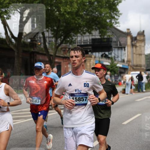 29.06.2025 - hella hamburg halbmarathon Yannick Fuchs http://msf.ph/oto/8183718 29.06.2025 10:43:24 20KM 1094, 1342, 1381, 1452, 1476, 2013, 2260, 2504, 2592, 2596, 2706, 2889, 3060, 4017, 4183, 4185, 4847, 4890, 5460, 5705, 6158, 7067, 7297, 8112, 8302, 8821, 9038, 9126, 9213, 9463, 9619, 9649, 9661, 9695, 10053, 10184, 10859, 10860, 11340, 11519, 11579, 11679, 11779, 11977, 12094, 12421, 12533, 12670, 13009, 13183, 13233, 13269, 13450, 13688, 15384, 15422, 15523, 15857, 15894, 16114, 16369, 16592, 16627, 16731, 17173, 17632, 18842, 18873, 18887 meine-sportfotos.de