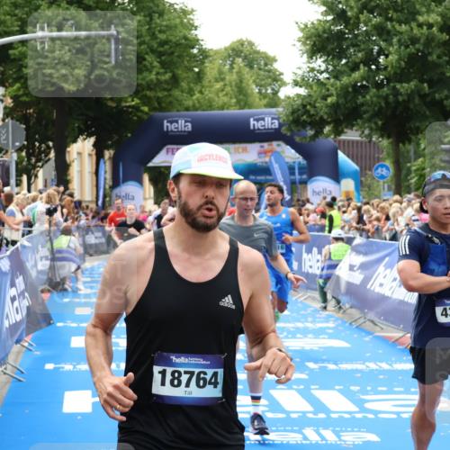 29.06.2025 - hella hamburg halbmarathon Zöllner http://msf.ph/oto/8183743 29.06.2025 10:41:27 Ziel 1570, 2797, 3204, 4303, 4893, 6771, 7432, 7774, 7796, 10783, 13876, 14555, 16816, 17882, 18412, 18509, 18573, 18764 meine-sportfotos.de