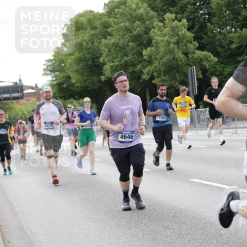 29.06.2025 - hella hamburg halbmarathon Jannik Wohlers http://msf.ph/oto/8183760 29.06.2025 10:23:21 Lombardsbrücke 1304, 1545, 2125, 2489, 4122, 4391, 4646, 4990, 5055, 5160, 5358, 5406, 6747, 8031, 8149, 8181, 8676, 9603, 9715, 10649, 11044, 11300, 11454, 11793, 13149, 14521, 15739, 15853, 16251, 16331, 17199, 17385, 17513, 18091, 18314, 18745, 18865, 18998, 19017 meine-sportfotos.de