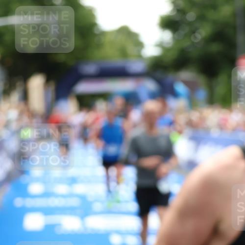 29.06.2025 - hella hamburg halbmarathon Zöllner http://msf.ph/oto/8183769 29.06.2025 10:41:28 Ziel 1570, 2797, 3204, 4303, 4893, 6771, 7432, 7774, 7796, 10783, 14555, 16816, 17882, 18412, 18509, 18573 meine-sportfotos.de