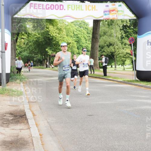 29.06.2025 - hella hamburg halbmarathon MichiJ http://msf.ph/oto/8183878 29.06.2025 10:17:54 Zwischen KM18-KM19 4678, 5367, 8731, 10106, 16377, 18567, 18832 meine-sportfotos.de