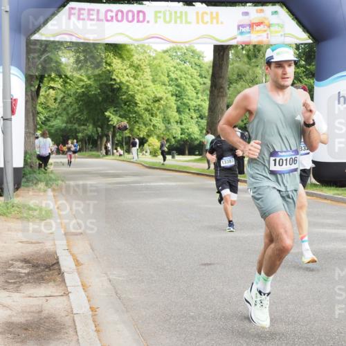 29.06.2025 - hella hamburg halbmarathon MichiJ http://msf.ph/oto/8183959 29.06.2025 10:17:55 Zwischen KM18-KM19 4678, 5367, 8731, 10106, 13383, 16377, 18567, 18832 meine-sportfotos.de