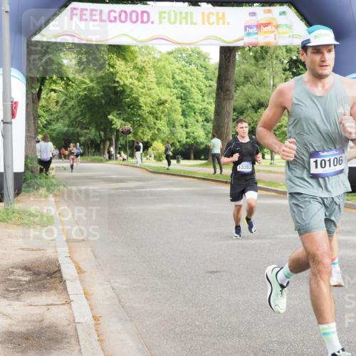 29.06.2025 - hella hamburg halbmarathon MichiJ http://msf.ph/oto/8183968 29.06.2025 10:17:56 Zwischen KM18-KM19 5367, 8731, 10106, 13383, 16377, 18567, 18832 meine-sportfotos.de