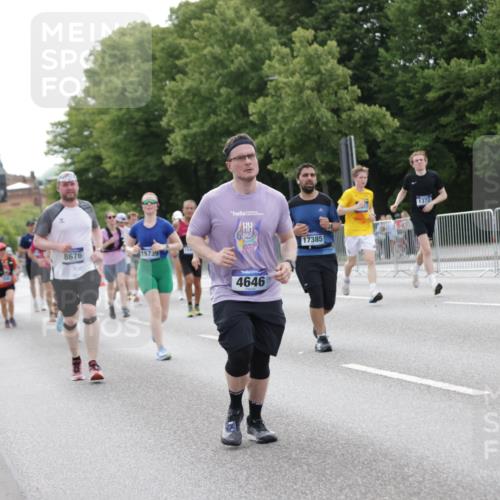 29.06.2025 - hella hamburg halbmarathon Jannik Wohlers http://msf.ph/oto/8183970 29.06.2025 10:23:21 Lombardsbrücke 1304, 1545, 2125, 2489, 4122, 4391, 4646, 4990, 5055, 5160, 5358, 5406, 6747, 8031, 8149, 8181, 8676, 9603, 9715, 10649, 11044, 11300, 11454, 11793, 13149, 14521, 15739, 15853, 16251, 16331, 17199, 17385, 17513, 18091, 18314, 18745, 18865, 18998, 19017 meine-sportfotos.de