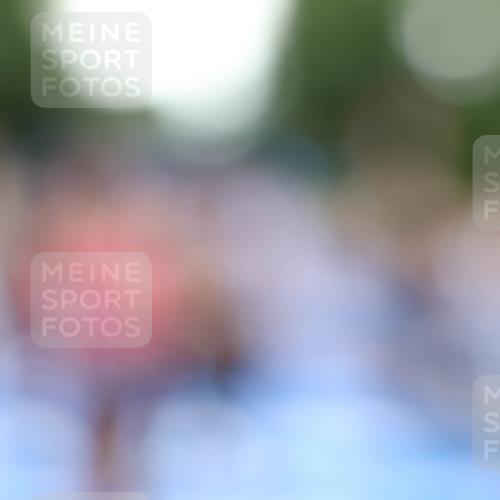 29.06.2025 - hella hamburg halbmarathon Zöllner http://msf.ph/oto/8183973 29.06.2025 10:41:38 Ziel 2579, 5987, 8358, 9885, 10894, 12588, 13457, 13714, 14275, 16084, 17159, 18442, 18491 meine-sportfotos.de