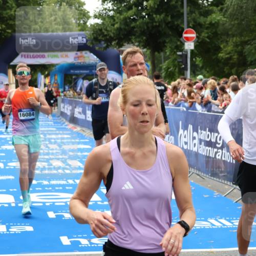 29.06.2025 - hella hamburg halbmarathon Zöllner http://msf.ph/oto/8184028 29.06.2025 10:41:42 Ziel 1512, 9640, 9885, 13714, 16084, 18491 meine-sportfotos.de
