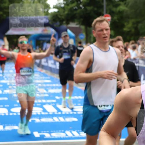 29.06.2025 - hella hamburg halbmarathon Zöllner http://msf.ph/oto/8184052 29.06.2025 10:41:43 Ziel 1512, 9640, 9885, 13714, 15535, 16084 meine-sportfotos.de