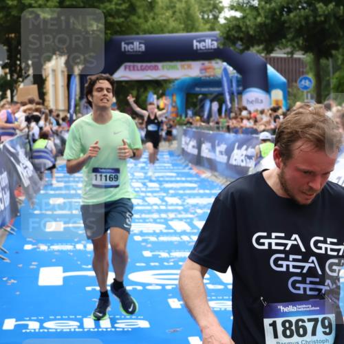29.06.2025 - hella hamburg halbmarathon Zöllner http://msf.ph/oto/8184150 29.06.2025 10:33:08 Ziel 6473, 11169, 14276, 17802 meine-sportfotos.de
