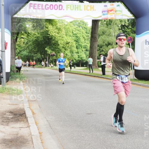 29.06.2025 - hella hamburg halbmarathon MichiJ http://msf.ph/oto/8184212 29.06.2025 10:18:05 Zwischen KM18-KM19 1953 meine-sportfotos.de