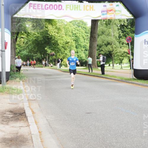 29.06.2025 - hella hamburg halbmarathon MichiJ http://msf.ph/oto/8184305 29.06.2025 10:18:06 Zwischen KM18-KM19 1953, 3075 meine-sportfotos.de