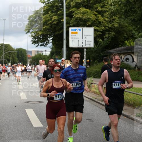 29.06.2025 - hella hamburg halbmarathon Yannick Fuchs http://msf.ph/oto/8184320 29.06.2025 10:43:28 20KM 1094, 1342, 1381, 1452, 1476, 2013, 2504, 2592, 2596, 2706, 2889, 2937, 3060, 4017, 4183, 4185, 4832, 5460, 5705, 6158, 7067, 7297, 8112, 8302, 8821, 9038, 9126, 9213, 9463, 9619, 9649, 9695, 9924, 10053, 10184, 10859, 10860, 11340, 11519, 11579, 11679, 11779, 11819, 11977, 12094, 12421, 12533, 12670, 13233, 13269, 13688, 14526, 15422, 15523, 15857, 15894, 16114, 16369, 16627, 16653, 16731, 16891, 17173, 17632, 17753, 18058, 18842, 18873 meine-sportfotos.de