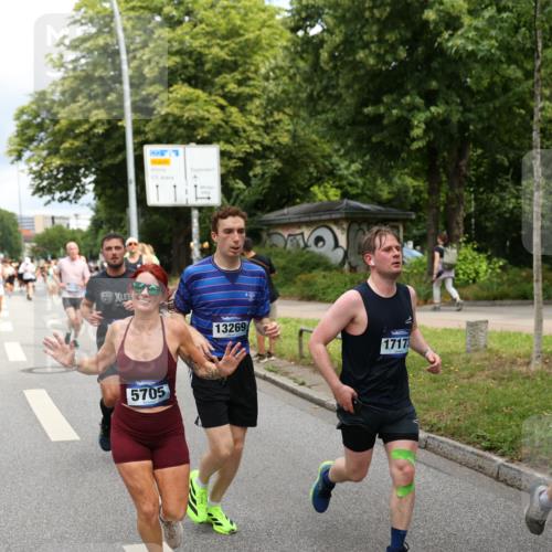 29.06.2025 - hella hamburg halbmarathon Yannick Fuchs http://msf.ph/oto/8184421 29.06.2025 10:43:29 20KM 1094, 1342, 1381, 1452, 1476, 2013, 2504, 2592, 2596, 2706, 2889, 2937, 3060, 4017, 4183, 4185, 4832, 5460, 5705, 6158, 7067, 7297, 7332, 8112, 8302, 8821, 9038, 9126, 9213, 9463, 9619, 9649, 9695, 9924, 10053, 10184, 10859, 10860, 11340, 11519, 11579, 11679, 11779, 11819, 11977, 12094, 12421, 12533, 12670, 13233, 13269, 13688, 14526, 15422, 15523, 15857, 15894, 16114, 16369, 16627, 16653, 16731, 16891, 17173, 17632, 17753, 18058, 18842, 18873 meine-sportfotos.de