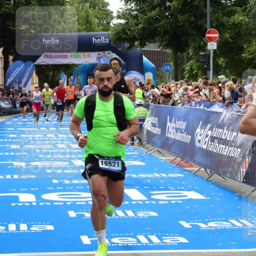29.06.2025 - hella hamburg halbmarathon Zöllner http://msf.ph/oto/8184423 29.06.2025 10:41:59 Ziel 1169, 5690, 7092, 7363, 8694, 15521, 16507, 17926 meine-sportfotos.de