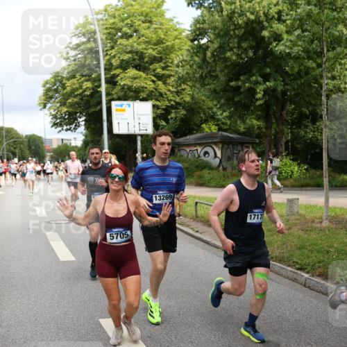 29.06.2025 - hella hamburg halbmarathon Yannick Fuchs http://msf.ph/oto/8184431 29.06.2025 10:43:29 20KM 1094, 1342, 1381, 1452, 1476, 2013, 2504, 2592, 2596, 2706, 2889, 2937, 3060, 4017, 4183, 4185, 4832, 5460, 5705, 6158, 7067, 7297, 7332, 8112, 8302, 8821, 9038, 9126, 9213, 9463, 9619, 9649, 9695, 9924, 10053, 10184, 10859, 10860, 11340, 11519, 11579, 11679, 11779, 11819, 11977, 12094, 12421, 12533, 12670, 13233, 13269, 13688, 14526, 15422, 15523, 15857, 15894, 16114, 16369, 16627, 16653, 16731, 16891, 17173, 17632, 17753, 18058, 18842, 18873 meine-sportfotos.de