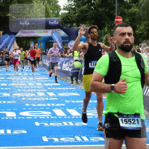 29.06.2025 - hella hamburg halbmarathon Zöllner http://msf.ph/oto/8184454 29.06.2025 10:42:00 Ziel 1169, 5690, 7363, 8694, 15521, 15846, 16507, 17926 meine-sportfotos.de
