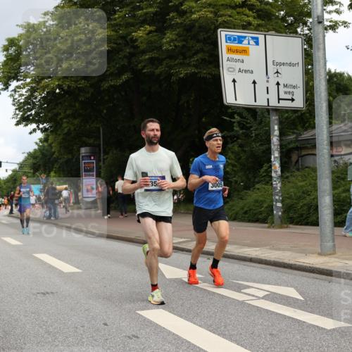 29.06.2025 - hella hamburg halbmarathon Yannick Fuchs http://msf.ph/oto/8184505 29.06.2025 10:29:08 20KM 1002, 1080, 2228, 3005, 5550, 6305, 6878, 7534, 7628, 7884, 7901, 9376, 9519, 11019, 11202, 11230, 11661, 13771, 14448, 15500, 15902, 16417, 17751, 17877, 18026, 18837 meine-sportfotos.de